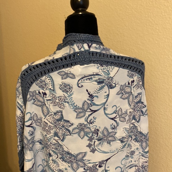 Chico’s Blue Ruana - Picture 4 of 6